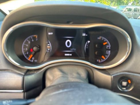 Used 2016 Jeep Grand Cherokee Limited AWD/4WD image 15