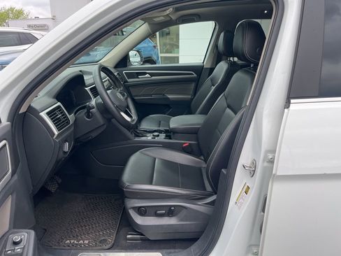 Used 2022 Volkswagen Atlas SE w/ Panoramic Sunroof Package AWD/4WD image 11