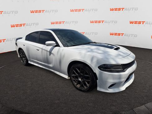 Used 2017 Dodge Charger R/T RWD image 7
