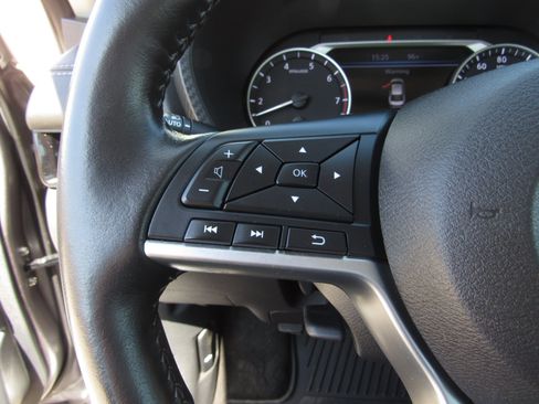 Used 2025 Nissan Sentra SV w/ All-Weather Package FWD image 23