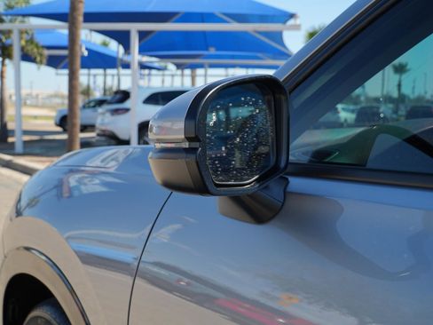 Used 2024 Honda HR-V EX-L image 11