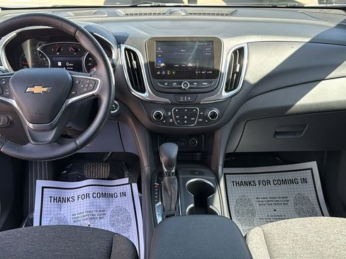 Used 2022 Chevrolet Equinox LT AWD/4WD image 16