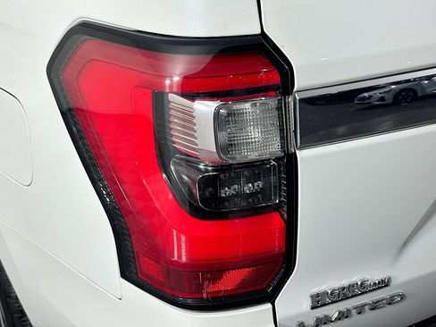 Used 2020 Ford Expedition Max Limited image 35