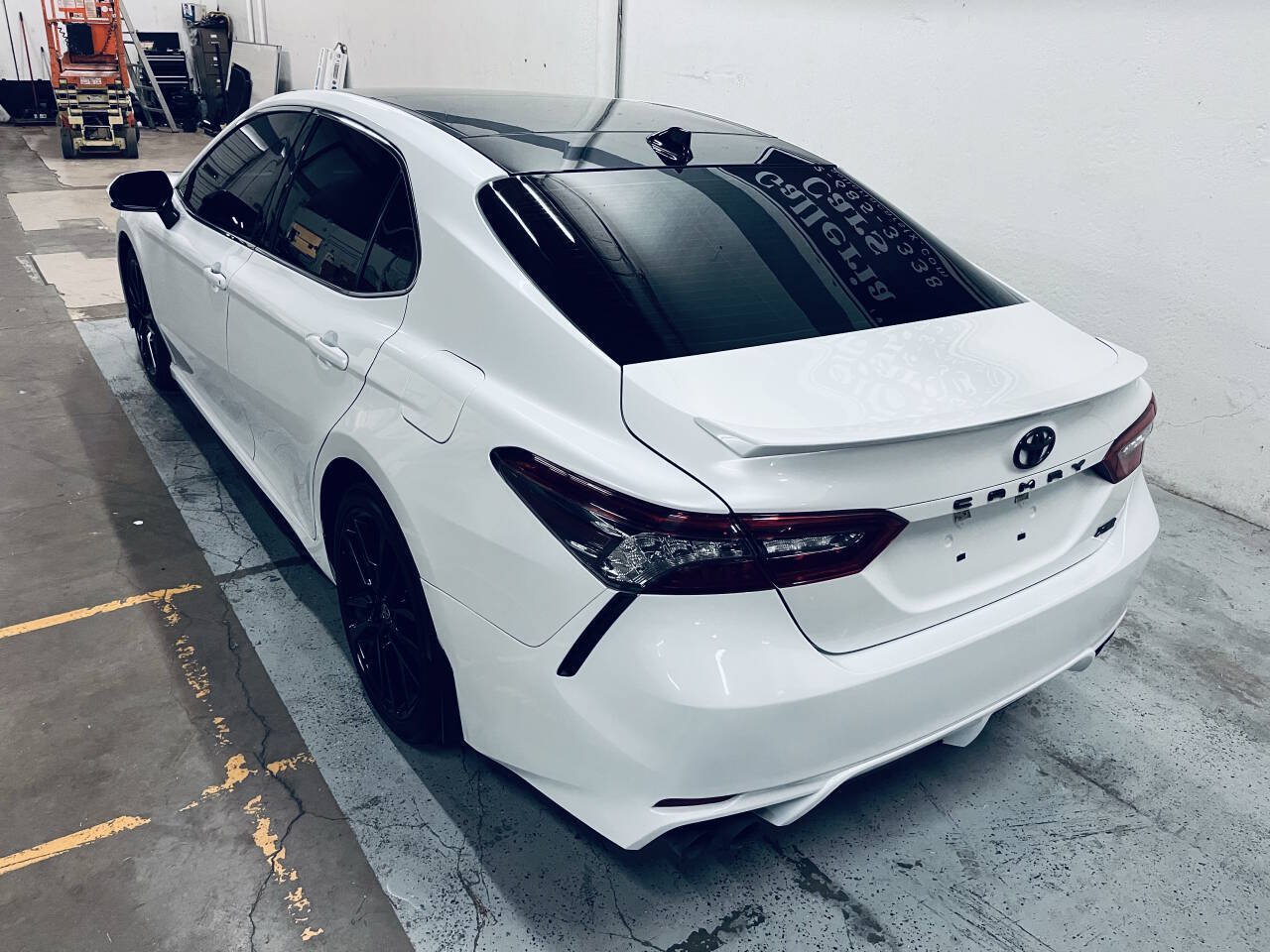 Used 2021 Toyota Camry XSE FWD image 5