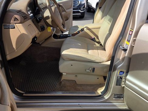 Used 2001 Mercedes-Benz ML 320 4MATIC image 24