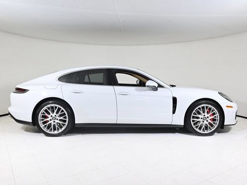 Certified 2023 Porsche Panamera 4S image 8