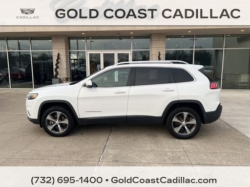 Used 2019 Jeep Cherokee Limited image 2