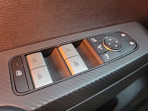 Used 2024 Mitsubishi Outlander SE FWD image 42