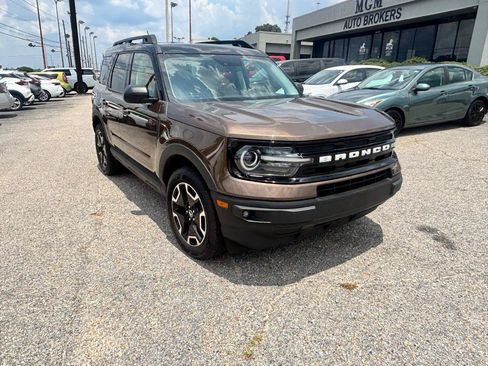Used 2022 Ford Bronco Sport Outer Banks AWD/4WD image 2