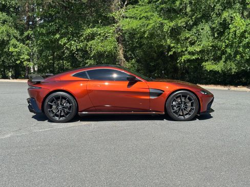 Used 2020 Aston Martin V8 Vantage Coupe RWD image 14