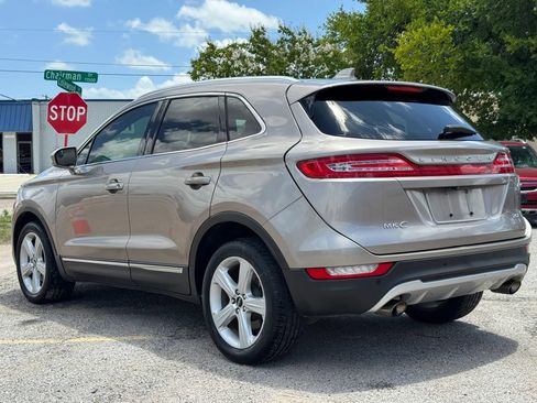 Used 2018 Lincoln MKC Premiere FWD image 4