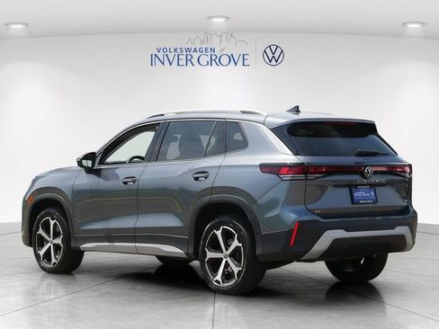 Certified 2025 Volkswagen Tiguan SE AWD/4WD image 5