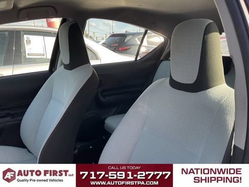 Used 2018 Toyota Prius C One FWD image 6