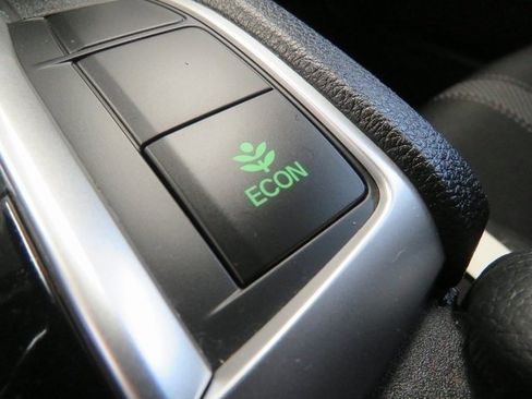 Used 2020 Honda Civic Sport image 26