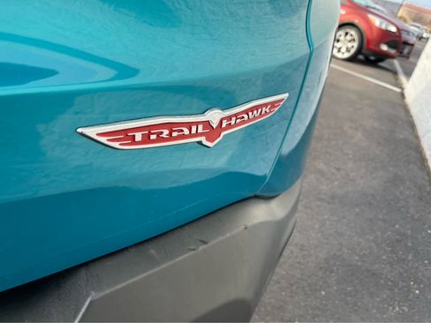 Used 2020 Jeep Renegade Trailhawk w/ Cold Weather Group image 10