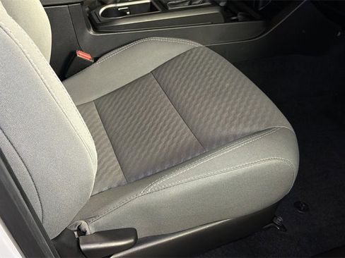 Used 2022 Toyota Tacoma SR image 11