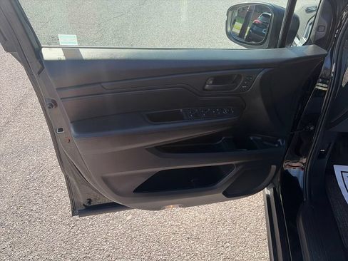 Used 2025 Honda Odyssey EX-L image 10
