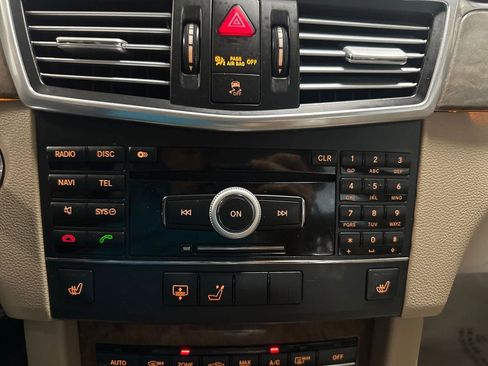 Used 2010 Mercedes-Benz E 350 4MATIC Sedan image 58