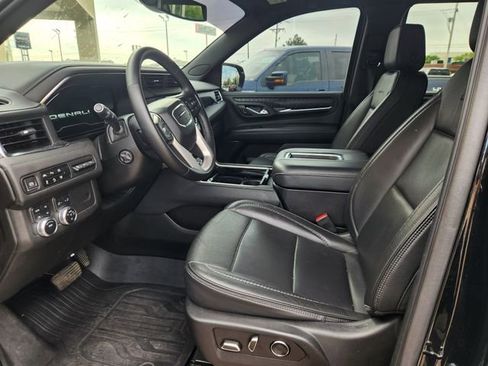 Used 2023 GMC Yukon Denali image 2