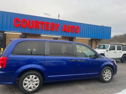 Used 2019 Dodge Grand Caravan SE image 7