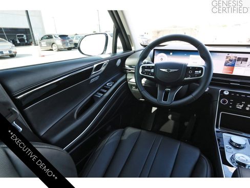 Used 2026 Genesis GV80 2.5T RWD image 11