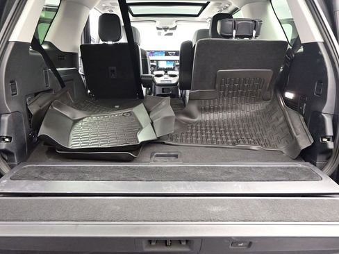 Used 2025 Lincoln Navigator Reserve image 29