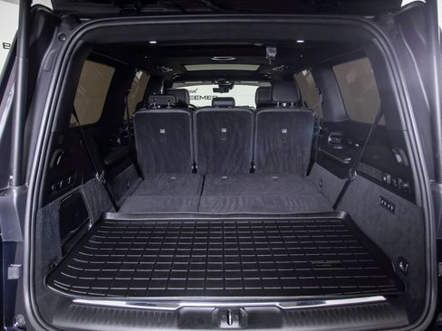 Used 2023 Jeep Grand Wagoneer Series III w/ Rear Seat Video Group 1 image 13