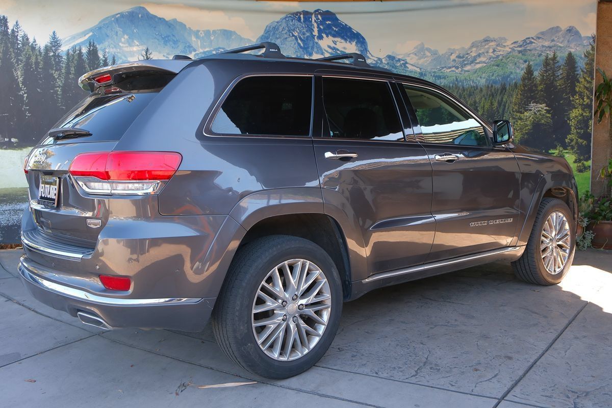 Used 2018 Jeep Grand Cherokee Summit w/ Skid Plate Group AWD/4WD image 6