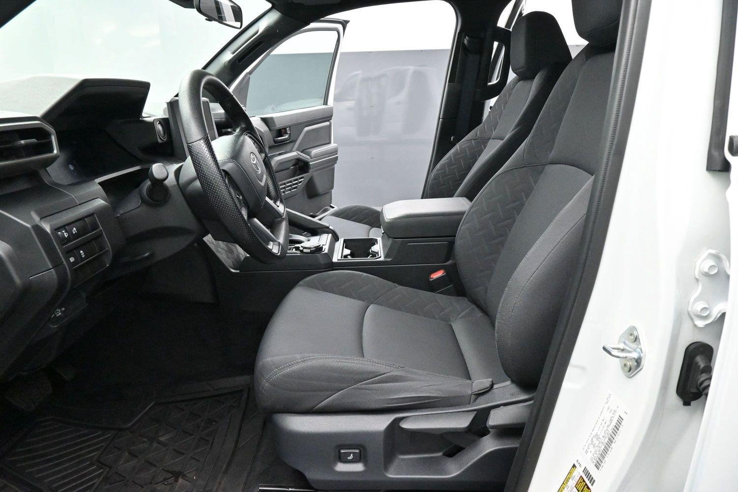 Used 2024 Toyota Tacoma SR AWD/4WD image 11