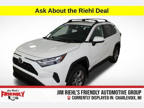 Used 2022 Toyota RAV4 XLE w/ Convenience Package image 1