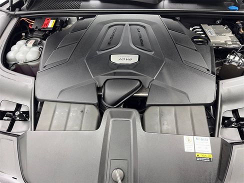 Used 2022 Porsche Cayenne image 74