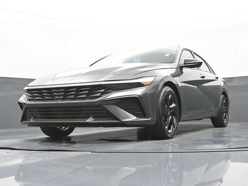 Certified 2026 Hyundai Elantra Sport w/ Cargo Package image 46