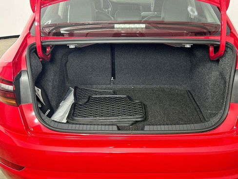 Used 2019 Volkswagen Jetta SE FWD image 25