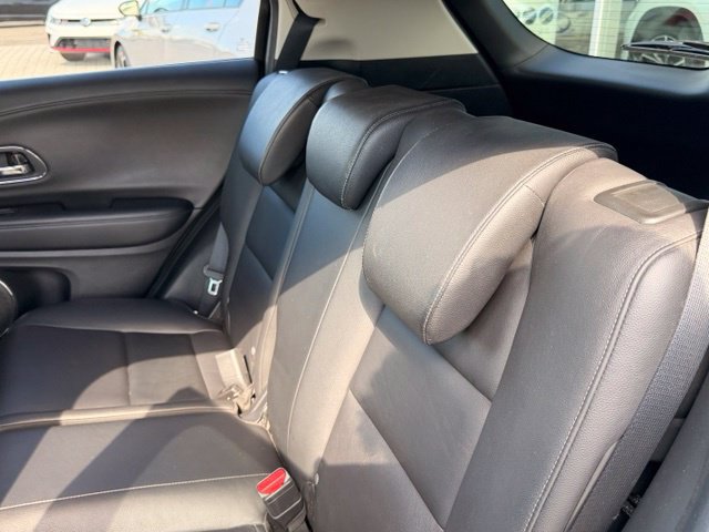 Used 2018 Honda HR-V EX-L image 10