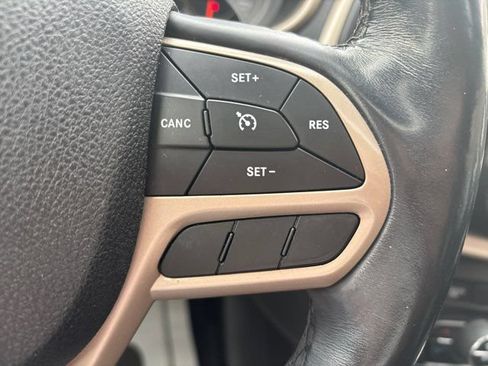 Used 2018 Jeep Cherokee Limited w/ High Altitude Package FWD image 53