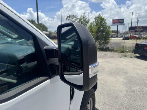 Used 2017 Ford F250 XL w/ Power Equipment Group AWD/4WD image 8