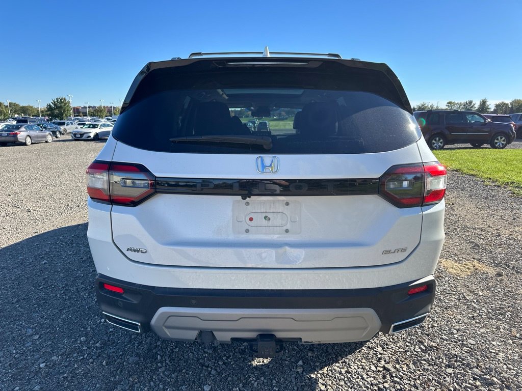 Used 2024 Honda Pilot Elite image 11