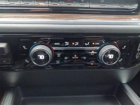 Used 2024 Chevrolet Silverado 1500 RST image 23