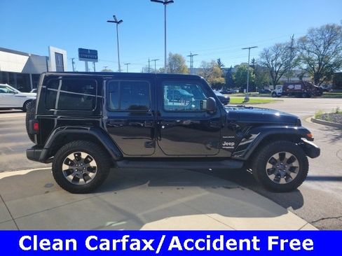 Used 2018 Jeep Wrangler Unlimited Sahara image 2