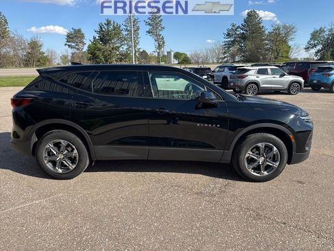 Used 2025 Chevrolet Blazer LT AWD/4WD image 4