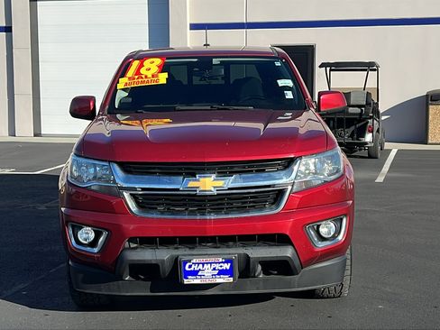 Used 2018 Chevrolet Colorado LT w/ LT Convenience Package image 2