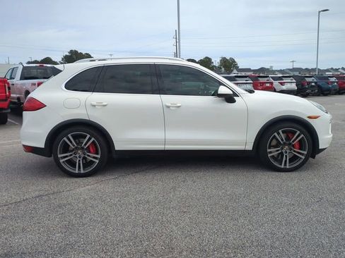 Used 2011 Porsche Cayenne Turbo AWD/4WD image 3