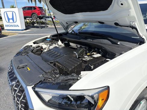 Used 2022 Audi Q3 2.0T Premium w/ Convenience Package image 37