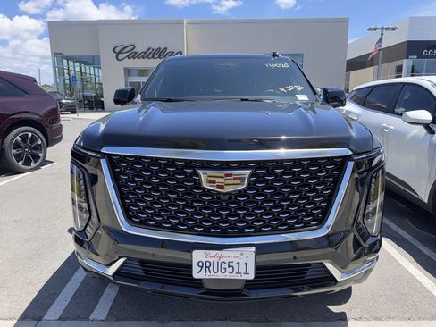 Used 2025 Cadillac Escalade ESV Premium Luxury image 1