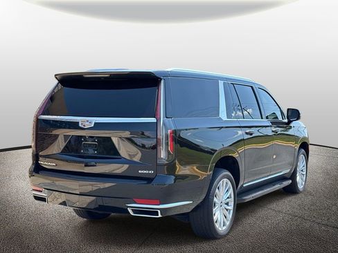 Used 2022 Cadillac Escalade ESV Luxury AWD/4WD image 2
