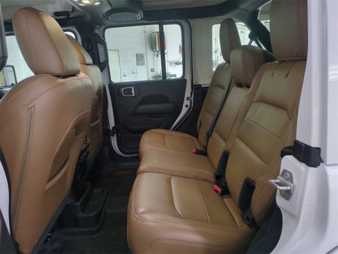 Certified 2022 Jeep Wrangler Unlimited Sahara image 16