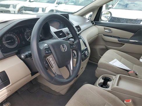 Used 2016 Honda Odyssey SE image 19