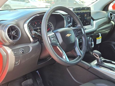 Used 2025 Chevrolet Blazer LT w/ Driver Confidence Package image 10