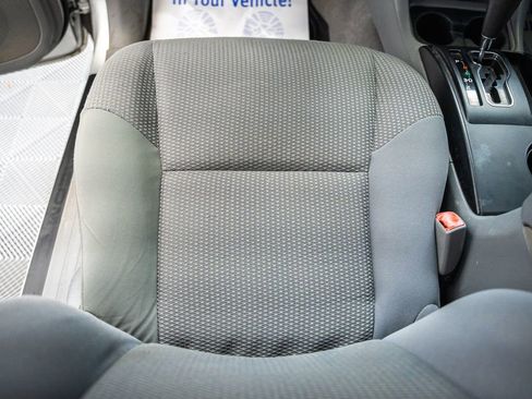 Used 2011 Toyota Tacoma 4x4 Regular Cab image 25