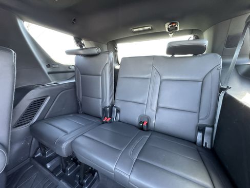 Certified 2024 Chevrolet Tahoe Z71 w/ Luxury Package image 24